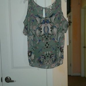 Short sleeve cold shoulder blouse